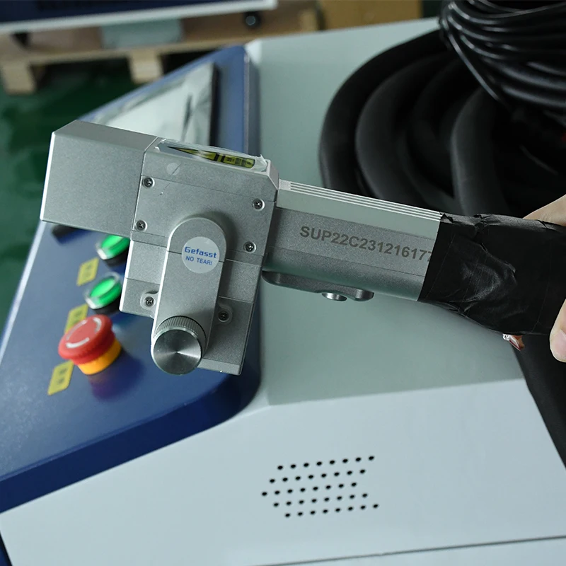 Industrial Laser Removal Machine - SUP22C Handheld Laser Reinigingskop Nieuw 3000W
